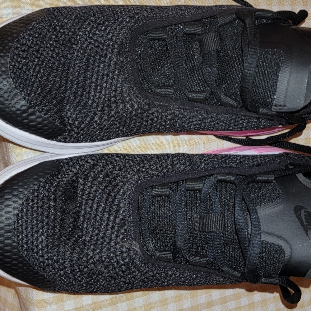 Nike shoes 6Y